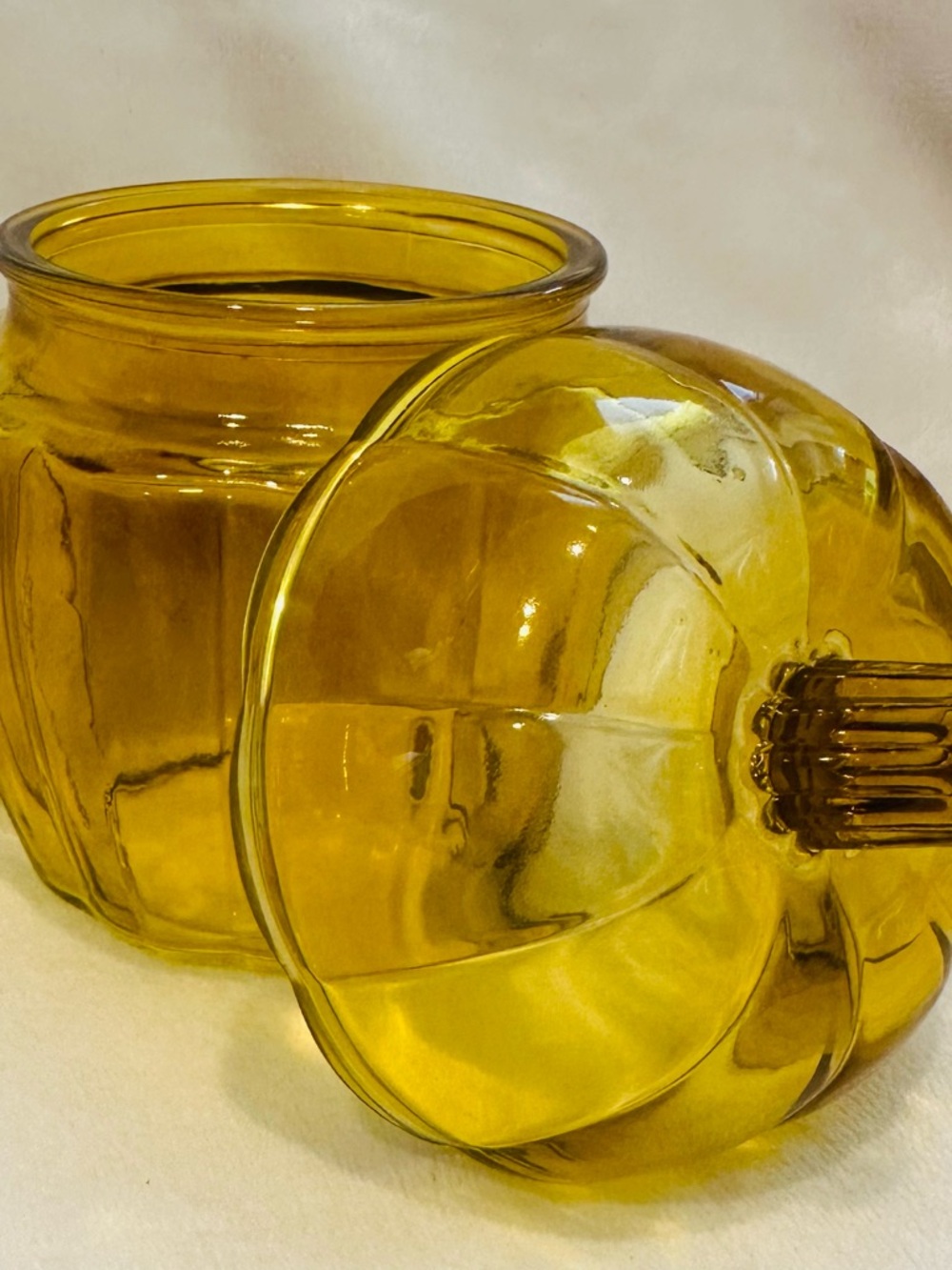 Anchor Hocking Small Lidded Glass Pumpkin Candy/Trinket Jar 5” Vtg Amber Yellow